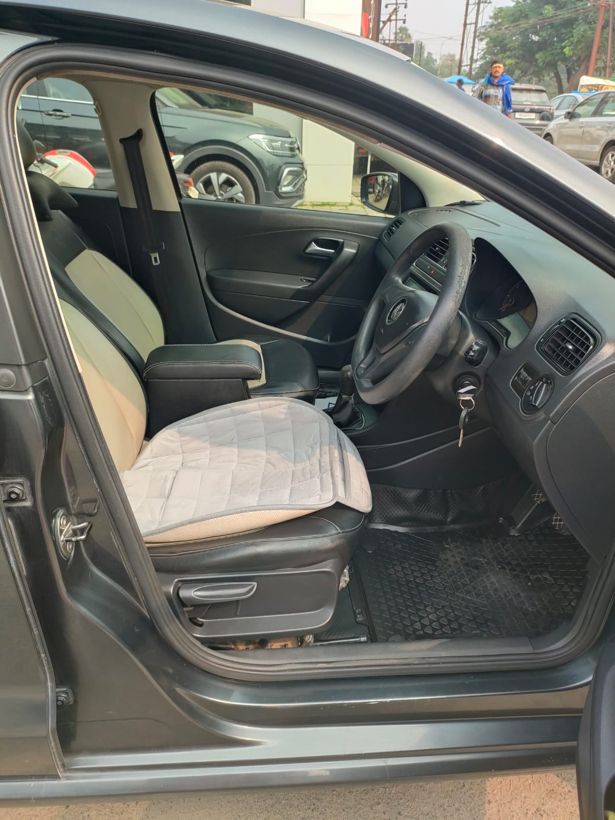 Volkswagen Polo(2012-2014) Comfortline 1.2l D